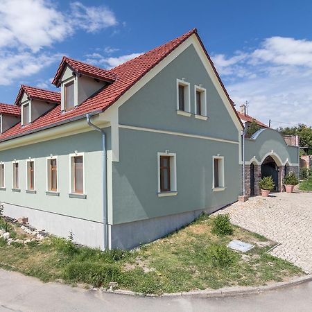 Apartmany Fojtova Studna Sedlec  Eksteriør billede